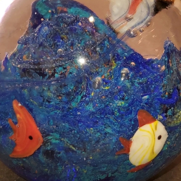 Vintage Crystal Clear Aquarium Art Paperweight Crystal Globe Expertly Crafted - Picture 11 of 12
